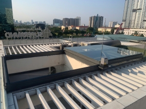 Giếng trời trượt ngang mở 100%