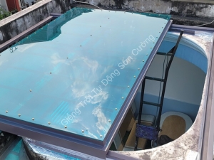 Lợp bằng Polycarbonate đặc xanh biển
