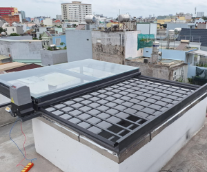 Giếng trời tự động+ Khung bảo vệ